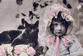 vintage-photos-victorian-children-1903bonnet-cat