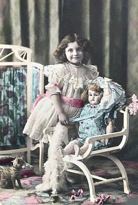 vintage-photos-victorian-children-1906dollchair