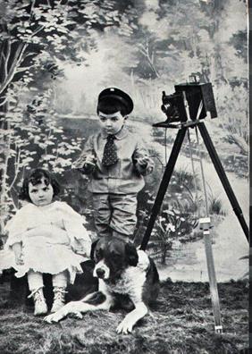 vintage-photos-victorian-children-1907boxcamera